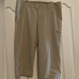 Columbia Capri pants